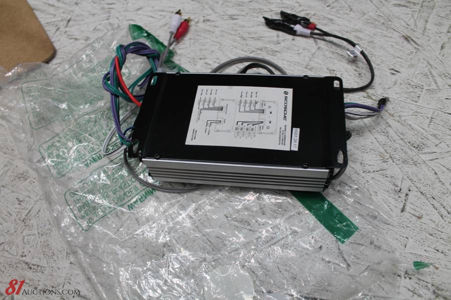 Car Electronics SCOSCHE HDMA504i 4 Channel 400Watt Max Mini Car Stereo